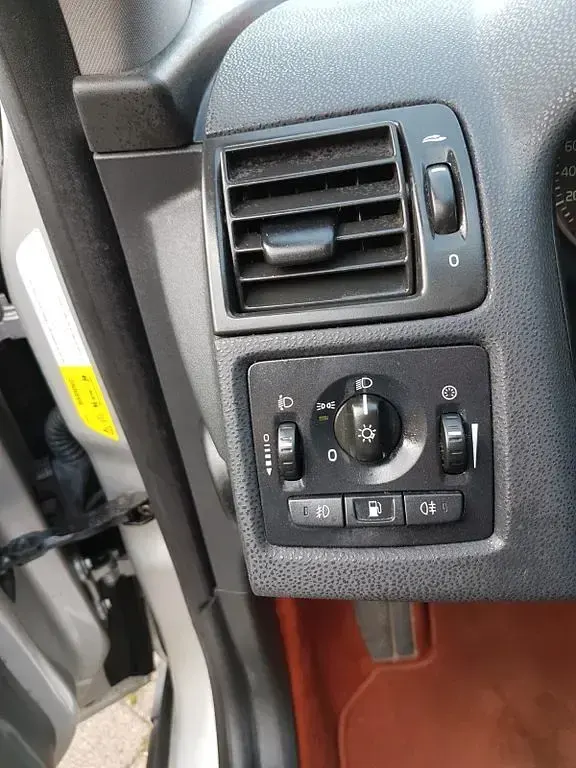 Gebraucht Volvo C30 Momentum 101 PS (74 kW) 2007 Silber Kleinwagen