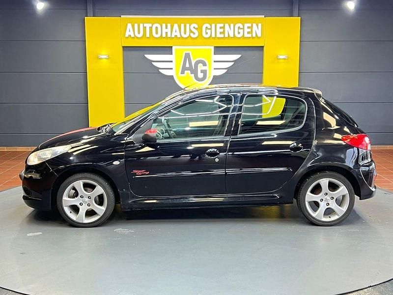 Gebraucht Peugeot 206+ Basis 75 PS (55 kW) 2010 Schwarz Kleinwagen