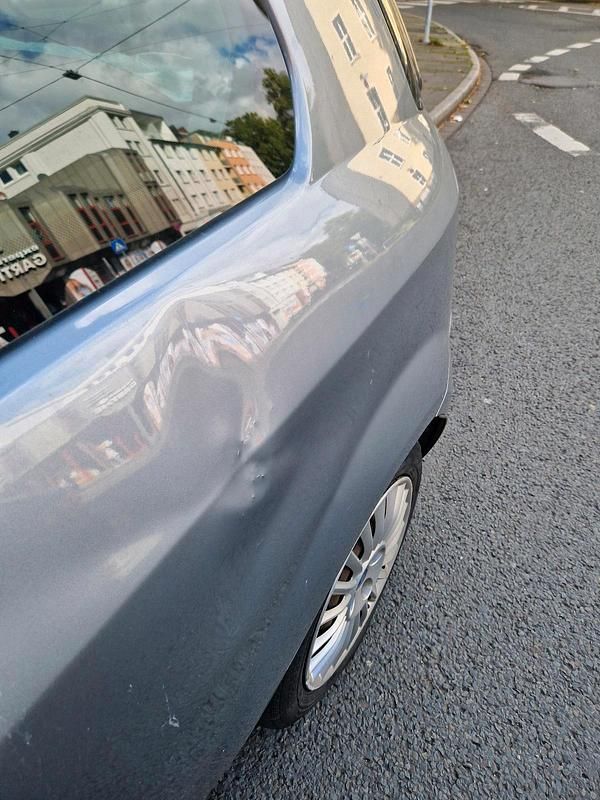 Grau Gebraucht 2006 Fiat Punto Kleinwagen | 1.650 € (Etwas zu teuer) - Bild 1/4