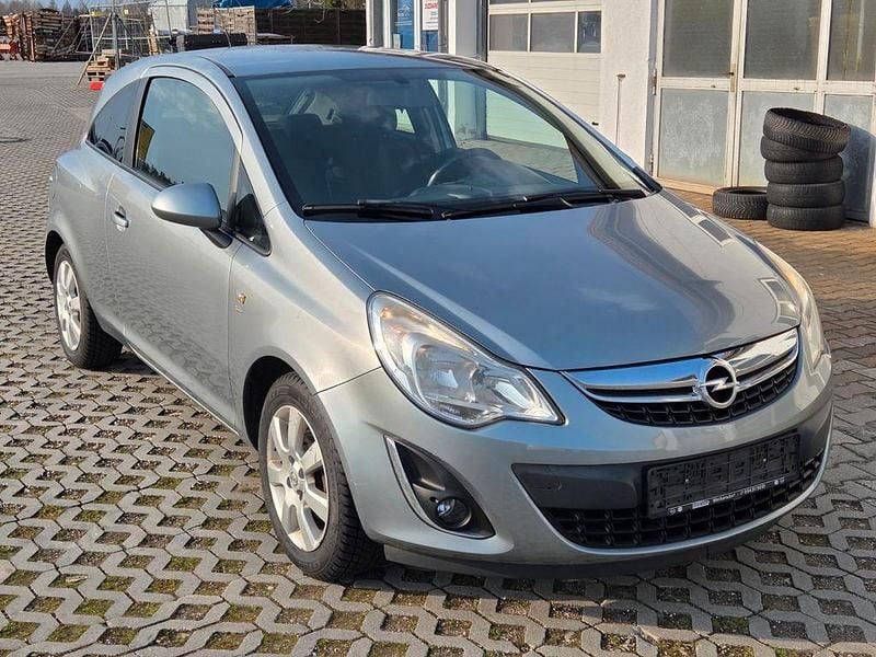 Gebraucht Opel Corsa Satellite 87 PS (63 kW) 2011 Silber Kleinwagen