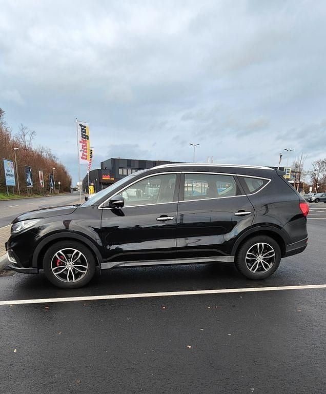 Gebraucht DFSK Glory 580 145 PS (106 kW) 2019 Schwarz SUV