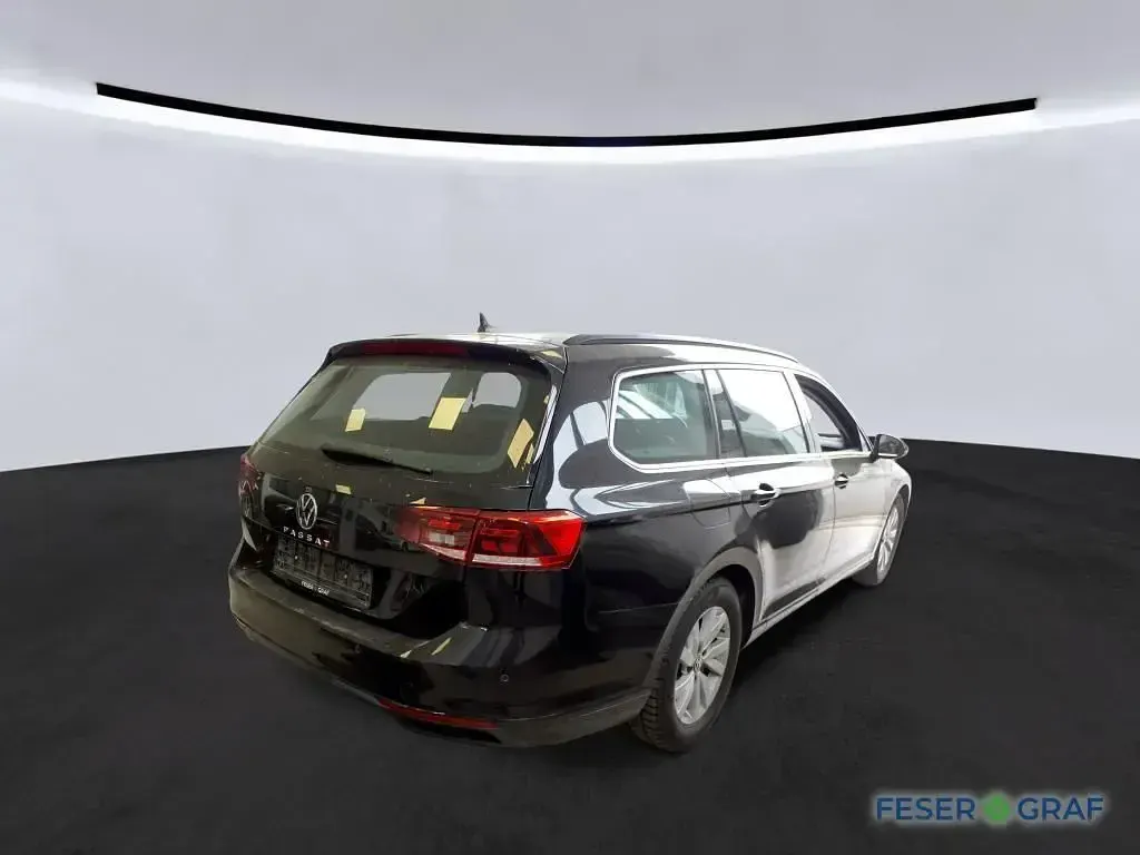 Używany VW Passat 150 KM (110 kW) 2023 Czarny Kombi