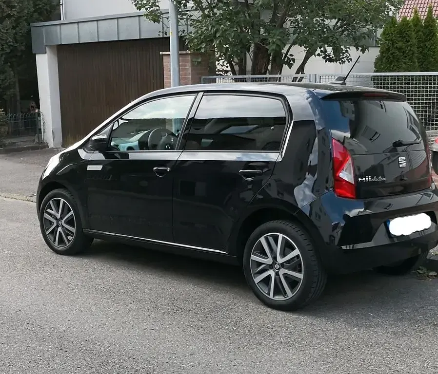 Gebraucht Seat Mii Electric 61 kW (83 PS) 2020 Schwarz Kleinwagen