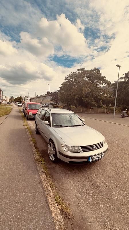 Gebraucht 2001 VW Passat Kombi | 1.500 € (Fairer Preis) - Bild 1/4