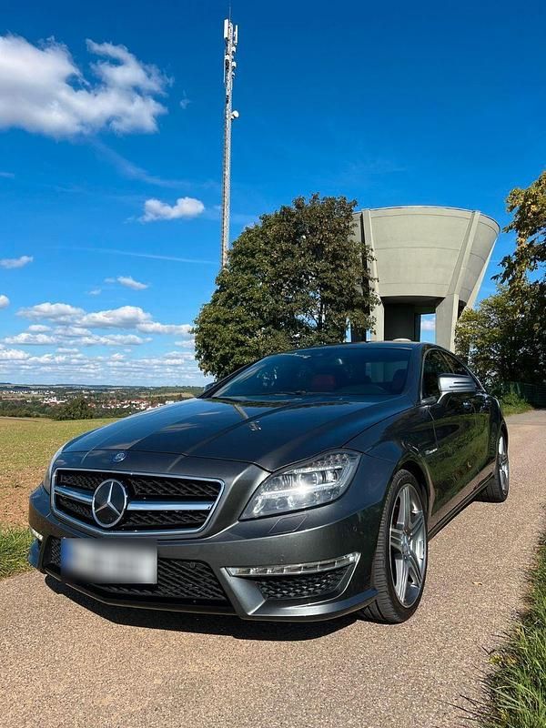 Grau Gebraucht 2012 Mercedes CLS63 AMG AMG Coupé | 38.500 € (Fairer Preis) - Bild 1/4