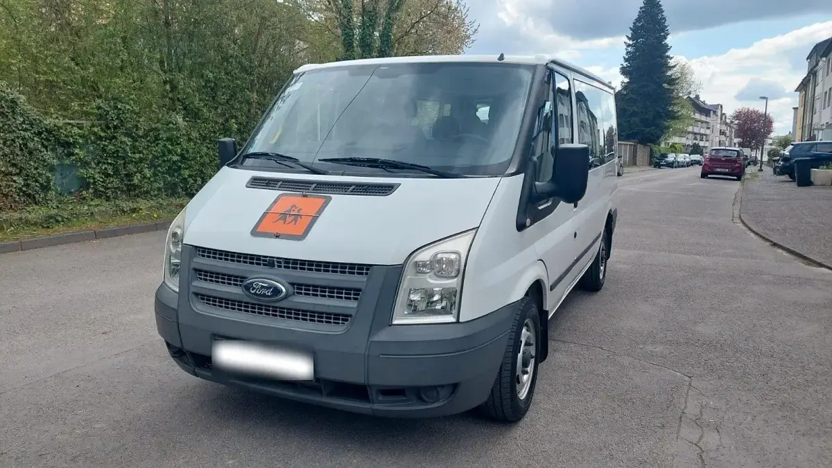 Used Ford Transit 101 HP (74 kW) 2013 White Minivan