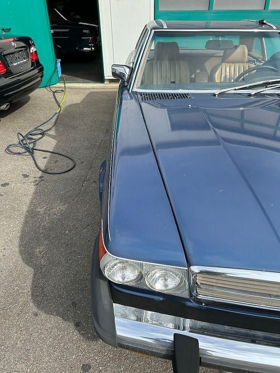 Gebraucht Mercedes 560 231 PS (169 kW) 1987 Blau Cabrio