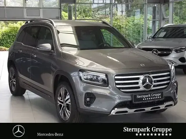 Gebraucht Mercedes GLB200 Progressive 163 PS (119 kW) 2024 Lack mountaingrau SUV