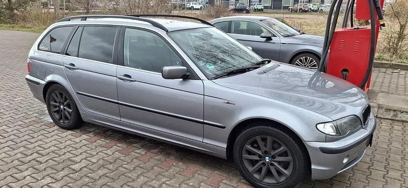 Gebraucht BMW 318 143 PS (105 kW) 2005 Grau Kombi
