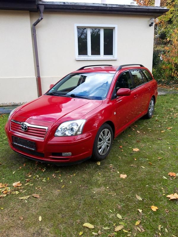 Rot Gebraucht 2003 Toyota Avensis Kombi | 2.900 € (Fairer Preis) - Bild 1/4