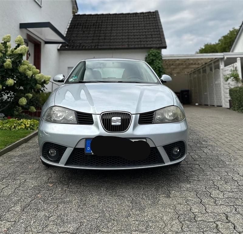 Silber Gebraucht 2007 Seat Ibiza Kleinwagen | 900 € (Fairer Preis) - Bild 1/4