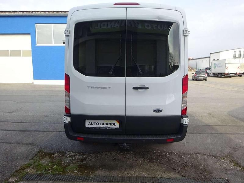 Gebraucht Ford Transit Trend 131 PS (96 kW) 2017 Frostweiß Van / Kleinbus
