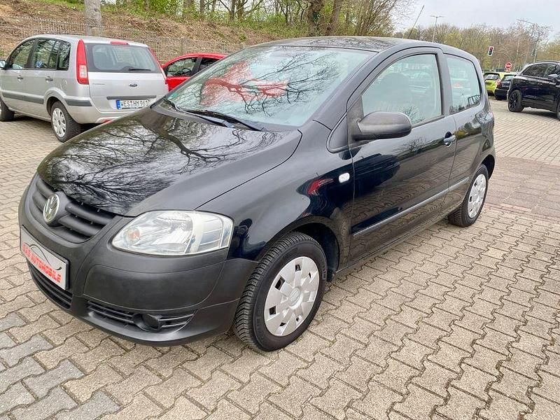 Gebraucht VW Fox 54 PS (39 kW) 2010 Schwarz Kleinwagen