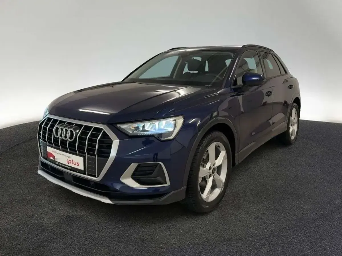 Gebraucht Audi Q3 Comfort 150 PS (110 kW) 2025 Navarrablau metallic SUV