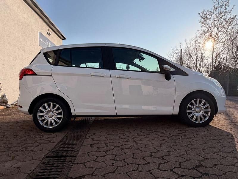 Gebraucht Ford B-MAX Trend 101 PS (74 kW) 2015 Weiß Van / Kleinbus