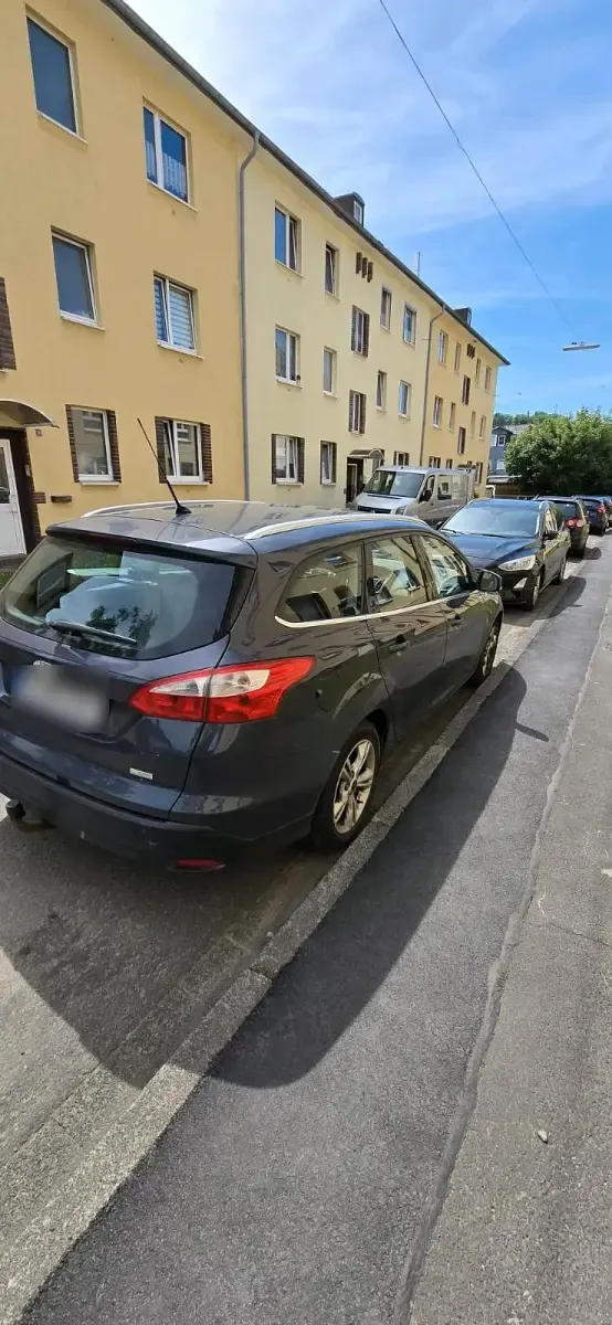 Gebraucht Ford Focus 115 PS (84 kW) 2012 Grau Kombi