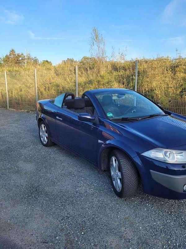 Blau Gebraucht 2006 Renault Mégane Cabriolet Privilege Cabrio | 3.150 € (Fairer Preis) - Bild 1/4