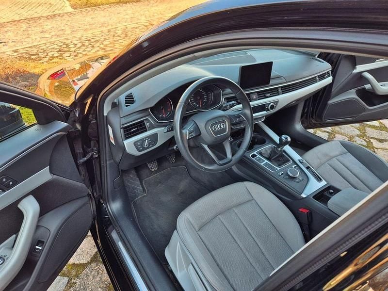 Gebraucht Audi A4 150 PS (110 kW) 2018 Schwarz Kombi