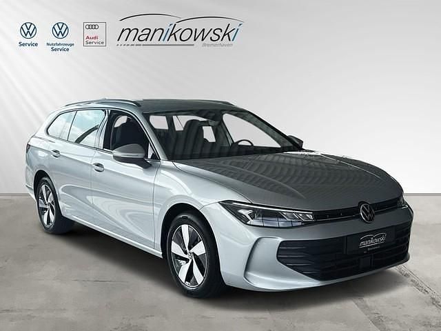 Silber Gebraucht 2024 VW Passat Kombi | 29.999 € (Fairer Preis) - Bild 1/4