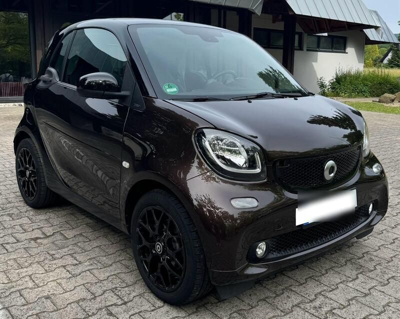 Braun Gebraucht 2019 Smart ForTwo Coupé Coupé | 16.750 € - Bild 1/4