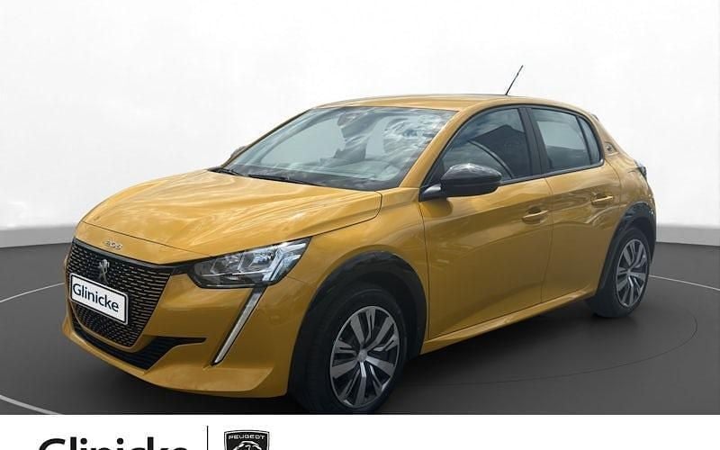 Gelb Gebraucht 2022 Peugeot e-208 Active Kleinwagen | 13.990 € (Guter Preis) - Bild 1/4