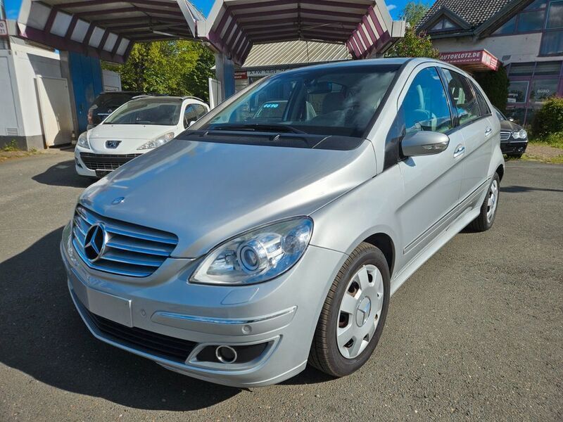 Silber Gebraucht 2007 Mercedes B200 Van / Kleinbus | 4.999 € (Guter Preis) - Bild 1/4