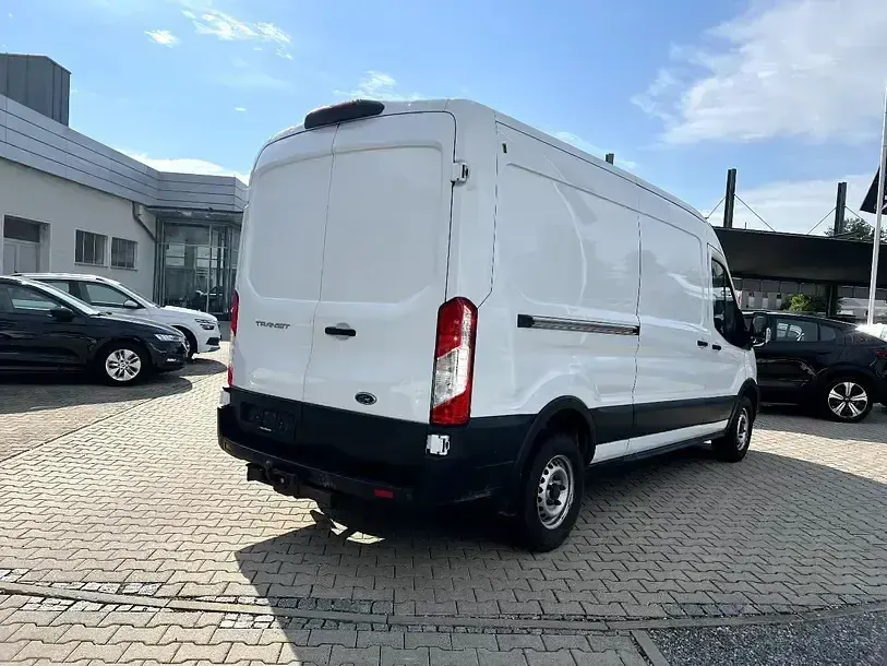 Gebraucht Ford Transit 131 PS (96 kW) 2020 Weiß Van