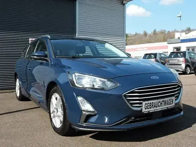 Używany Ford Focus Cool & Connect 120 KM (88 kW) 2020 Niebieski Kombi