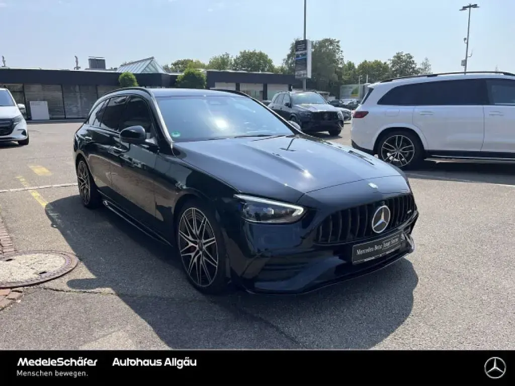 Gebraucht Mercedes C43 AMG 408 PS (300 kW) 2024 Lack obsidianschwarz (metallic) Kombi