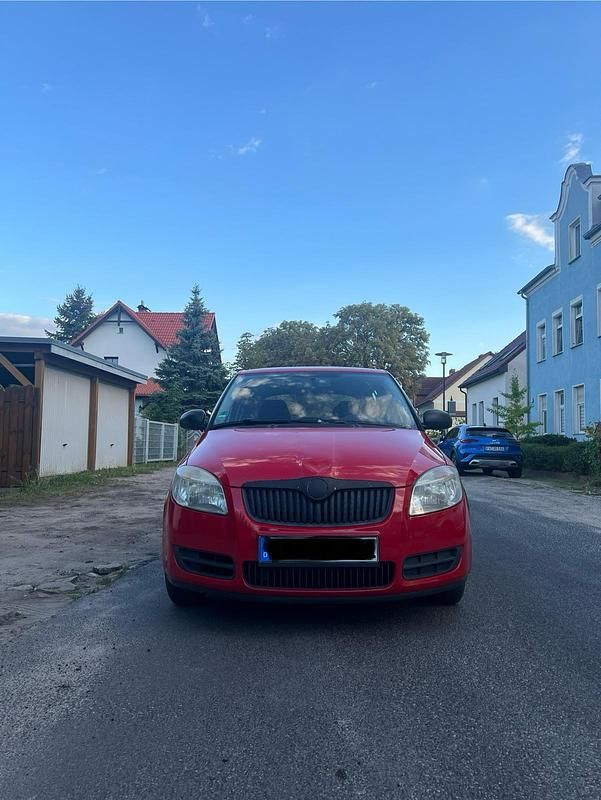 Rot Gebraucht 2009 Skoda Fabia Kleinwagen | 1.250 € (Superpreis) - Bild 1/4