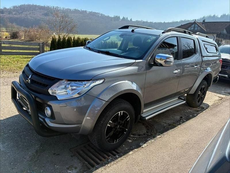 Gebraucht Mitsubishi L200 181 PS (133 kW) 2017 Silber Pickup