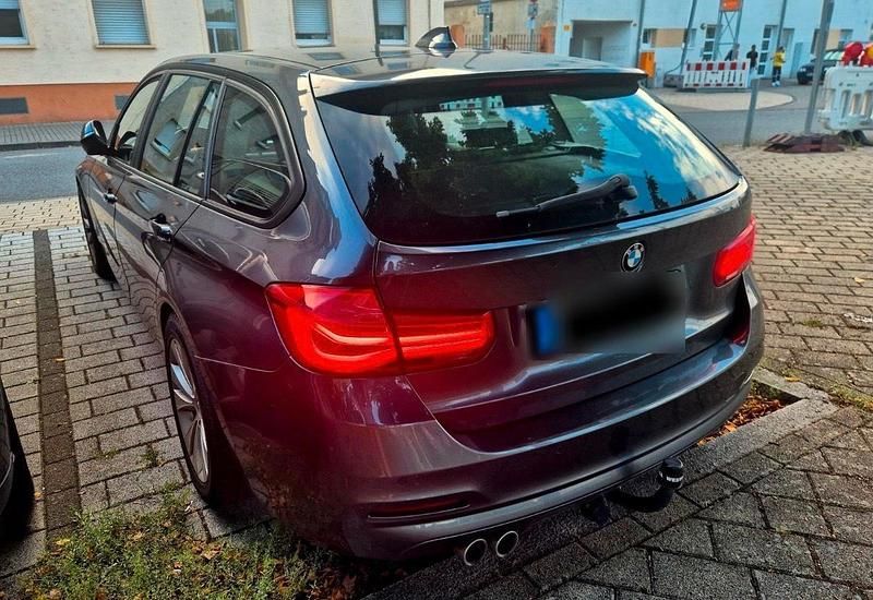 Gebraucht BMW 320 Comfort Edition 163 PS (119 kW) 2015 Kombi