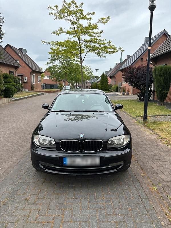 Schwarz Gebraucht 2008 BMW 116 Kleinwagen | 3.500 € - Bild 1/4