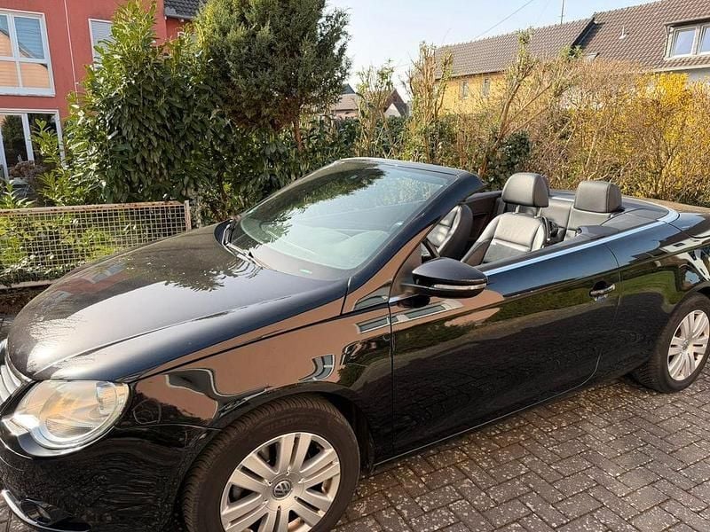 Gebraucht VW Eos 122 PS (89 kW) 2011 Schwarz Cabrio