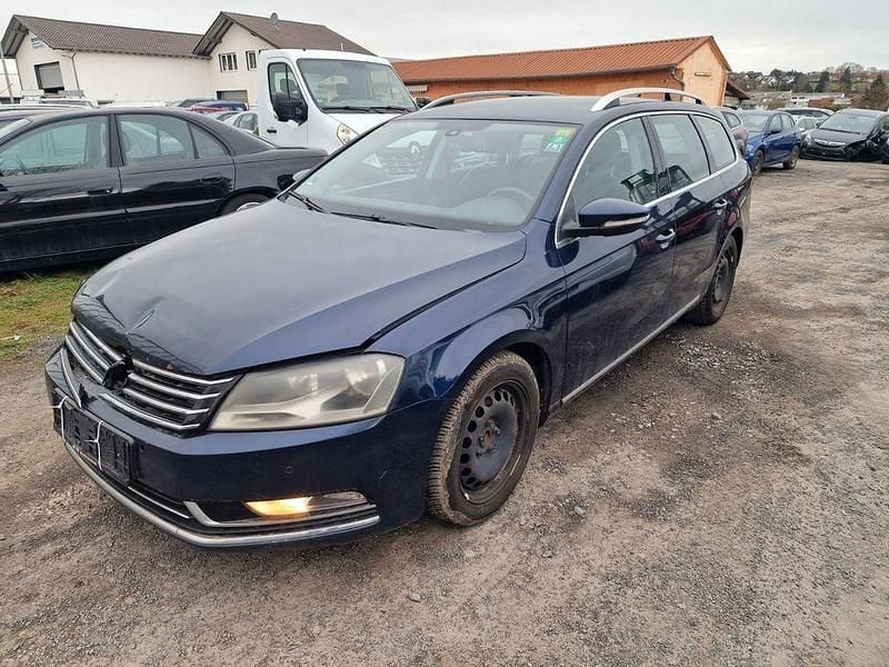 Gebraucht VW Passat Highline 170 PS (125 kW) 2011 Blau Kombi