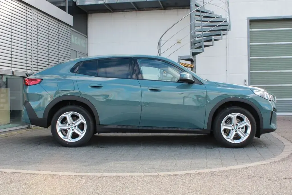 Używany BMW X2 163 KM (119 kW) 2025 Zielony SUV