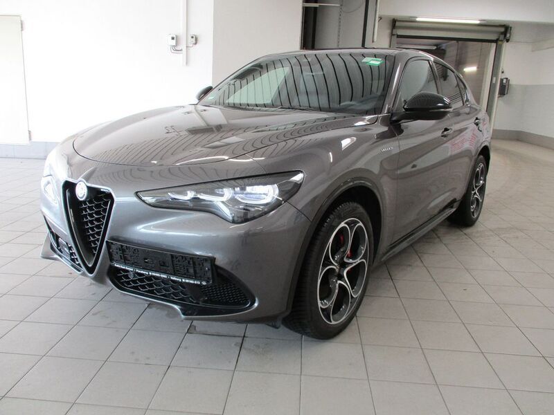Grau Gebraucht 2024 Alfa Romeo Stelvio Veloce SUV | 37.980 € (Guter Preis) - Bild 1/4