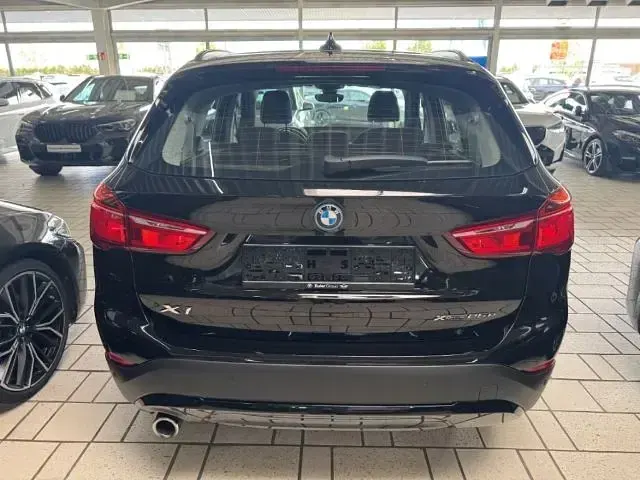 Gebraucht BMW X1 Sport Line 220 PS (161 kW) 2022 Schwarz SUV