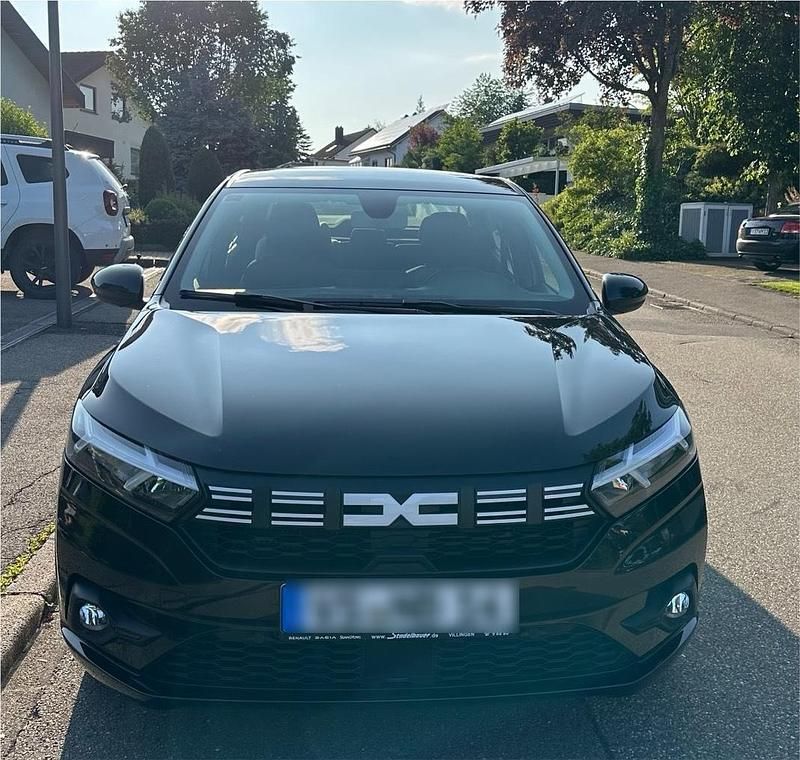 Schwarz Gebraucht 2024 Dacia Logan Limousine | 17.000 € (Superpreis) - Bild 1/4