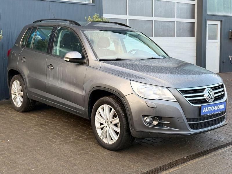 Gebraucht VW Tiguan Freestyle 122 PS (89 kW) 2010 Grau SUV