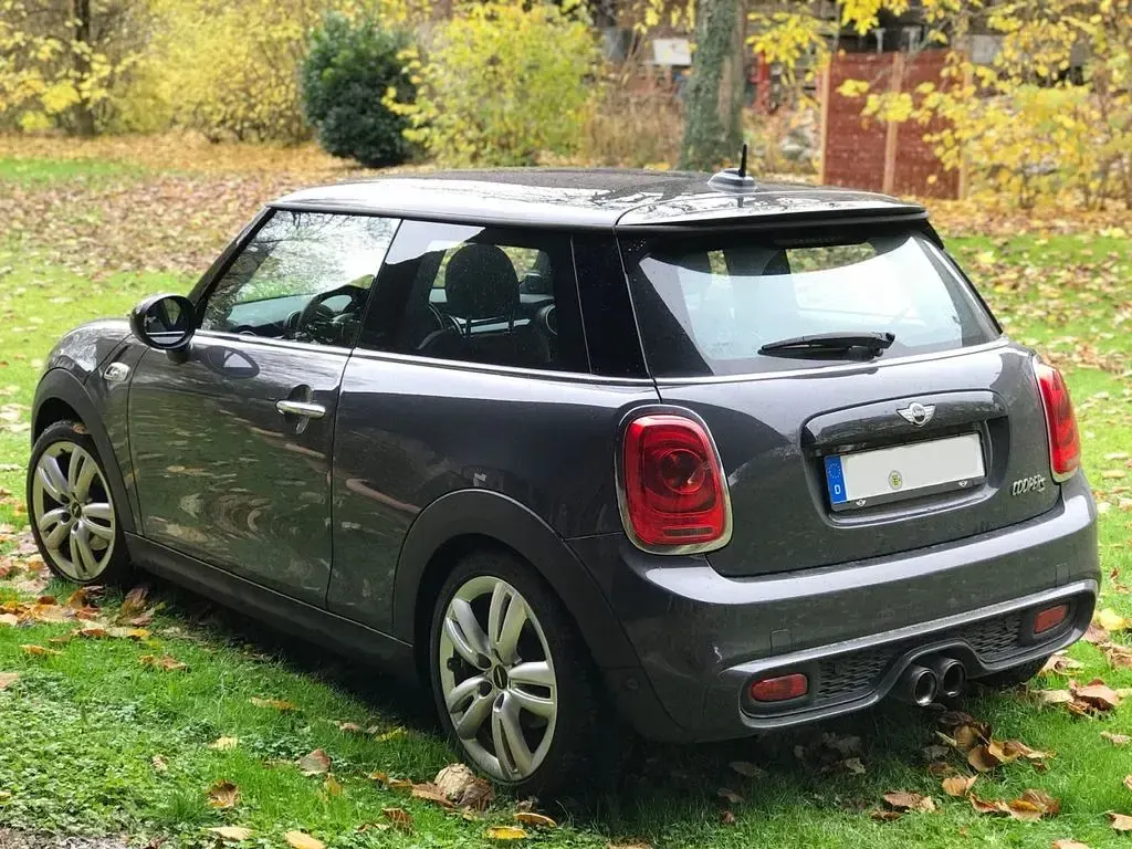 Używany Mini John Cooper Works 211 KM (155 kW) 2015 Szary Hatchback