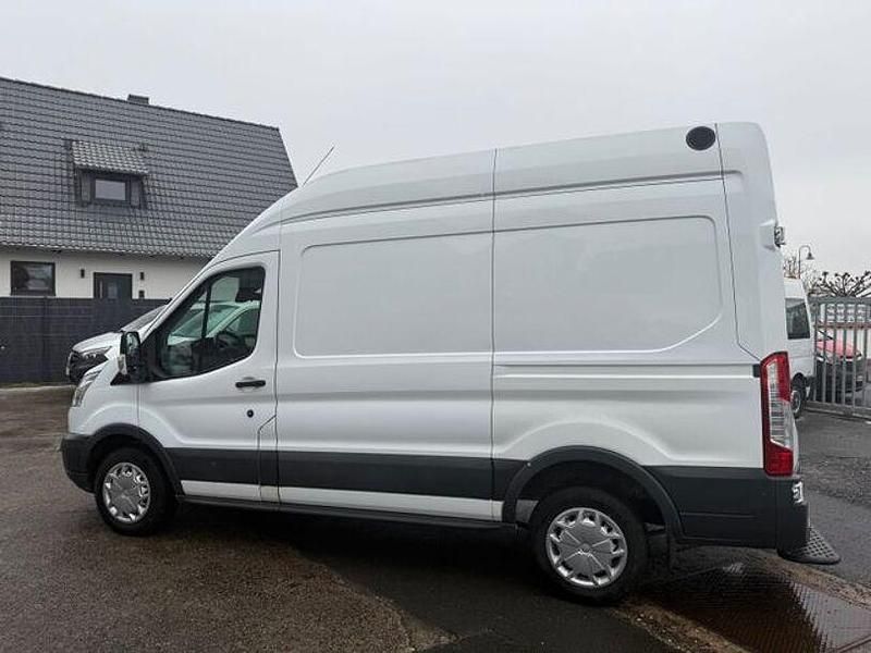 Gebraucht Ford Transit Trend 131 PS (96 kW) 2018 Weiß Van / Kleinbus