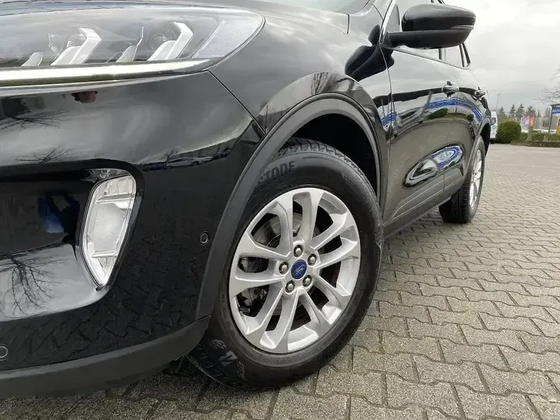 Gebraucht Ford Kuga Titanium 120 PS (88 kW) 2022 Schwarz SUV