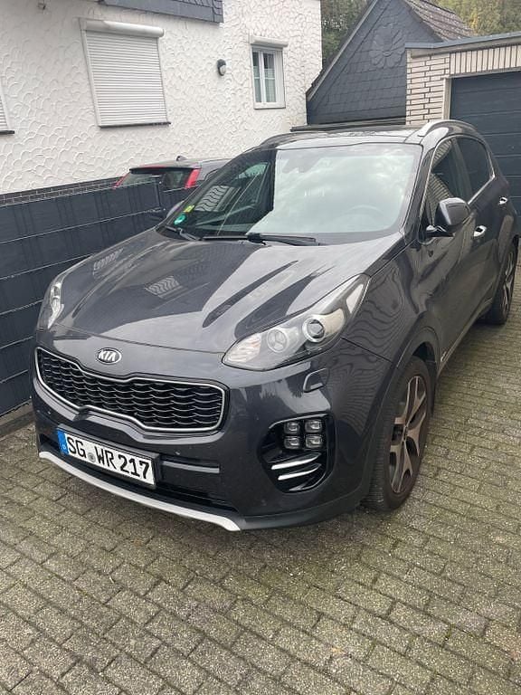 Grau Gebraucht 2017 Kia Sportage GT-Line SUV | 15.200 € (Superpreis) - Bild 1/2