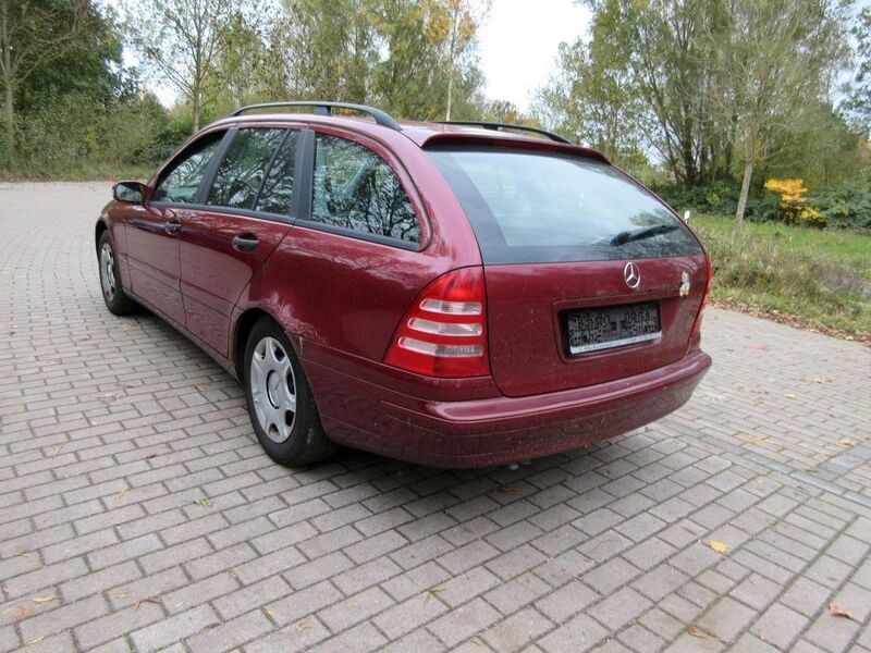 Gebraucht Mercedes C180 129 PS (94 kW) 2001 Rot Kombi