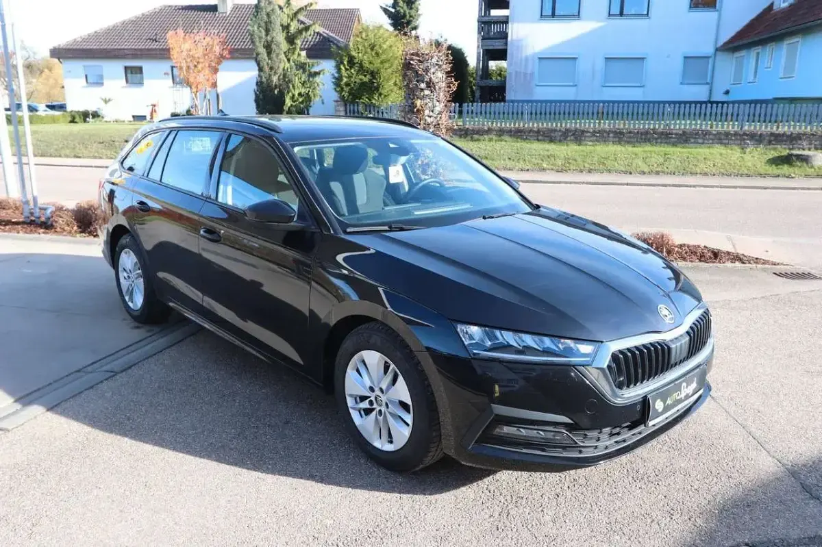 Gebraucht Skoda Octavia Ambition 110 PS (80 kW) 2023 Schwarz Kombi
