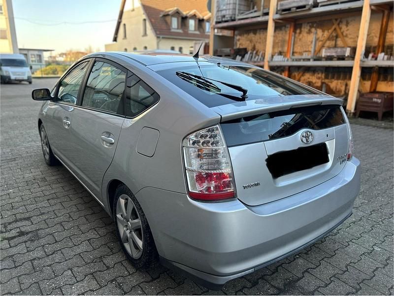 Gebraucht Toyota Prius Sol 78 PS (57 kW) 2007 Silber Kleinwagen