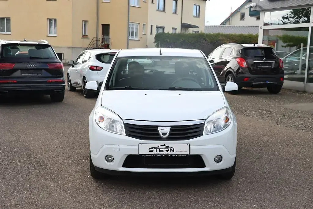 Gebraucht Dacia Sandero Lauréate 75 PS (55 kW) 2010 Weiß Limousine
