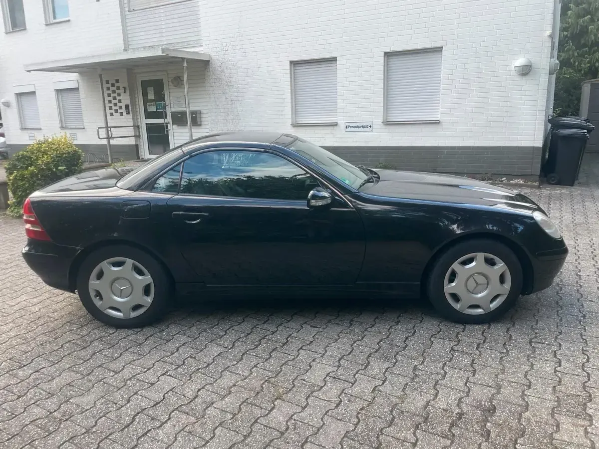 Gebraucht Mercedes SLK230 197 PS (144 kW) 2003 Schwarz Cabrio