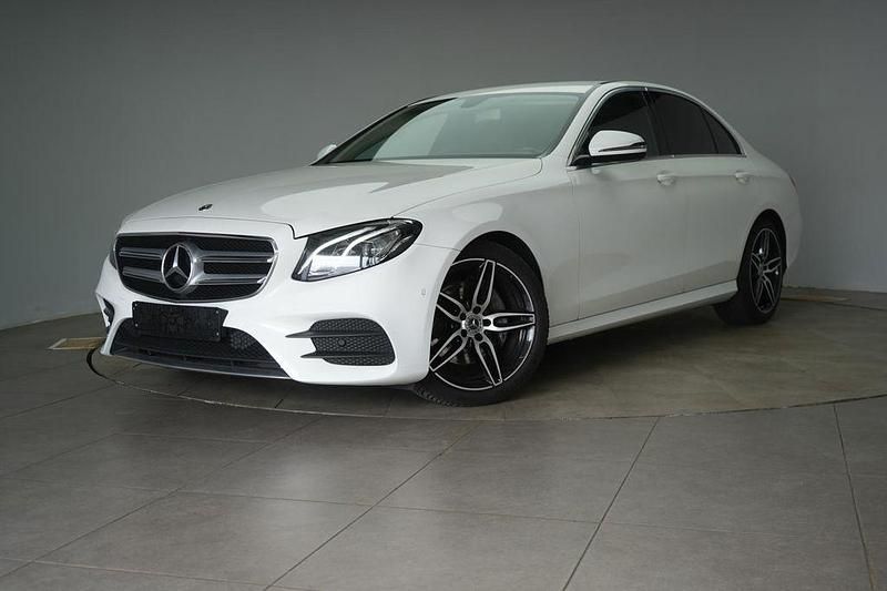 Gebraucht Mercedes E300 AMG 245 PS (180 kW) 2019 Weiß Limousine